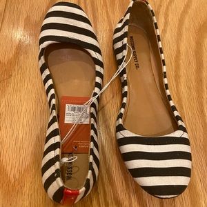 Mossino Ballet Flats NWT